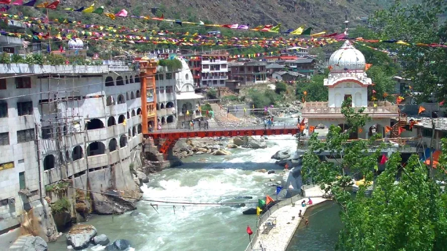Magical Manali & Kasol Volvo Package