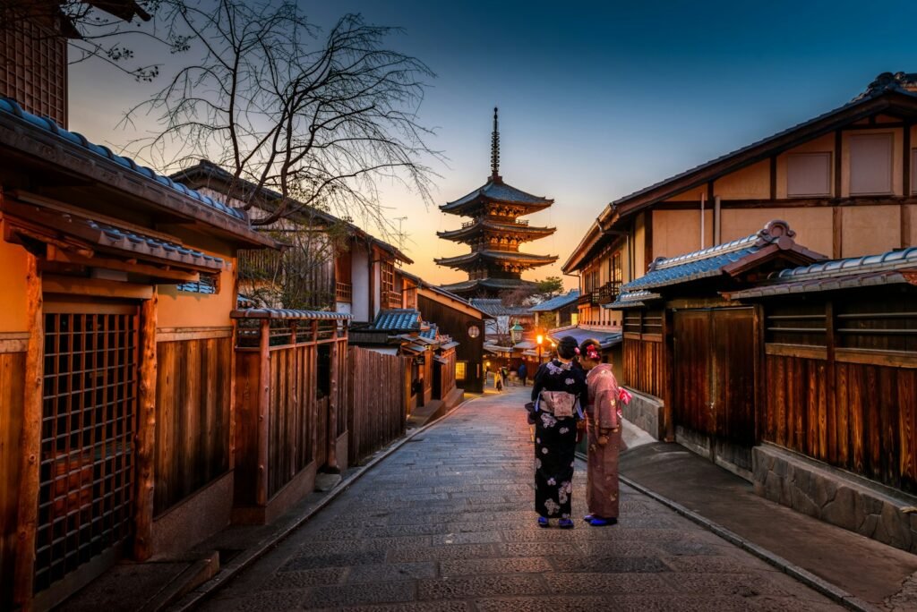 Japan Travel Guide: Tokyo, Osaka & Mount Fuji