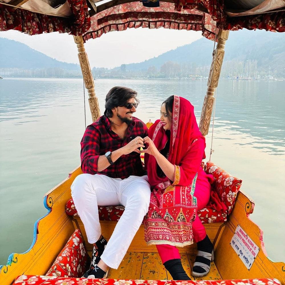 Kashmir Romantic Escape
