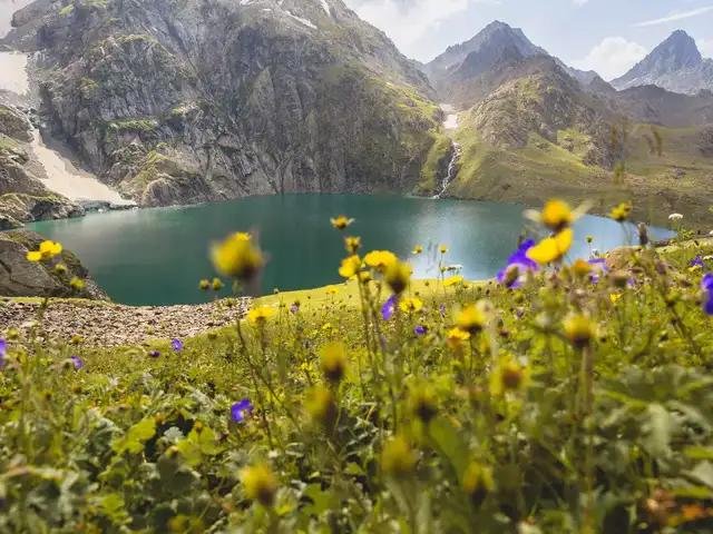 Kashmir Great Lakes Experience